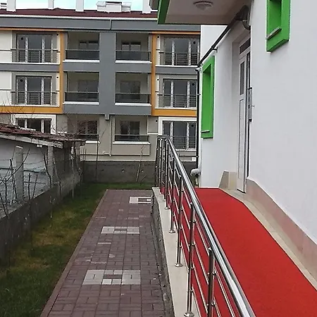 Dr Aslan Lägenhetshotell Esenboga